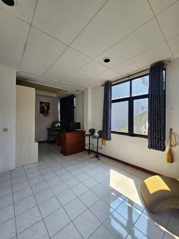 dijual rumah jl antasari raya