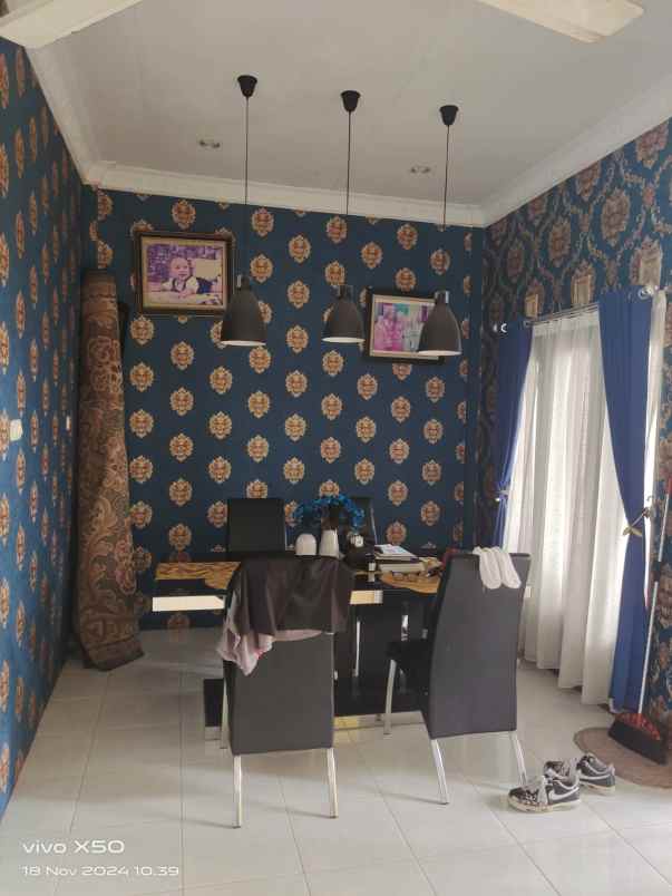 dijual rumah jl bunga inem