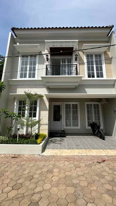 dijual rumah jl cinere kota depok