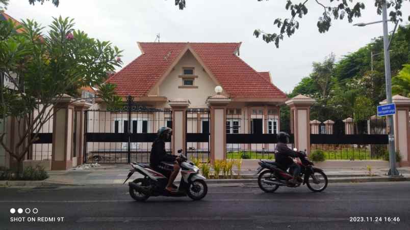 Dijual Rumah Di Pusat Kota Surabaya Dengan Harga Terjangkau