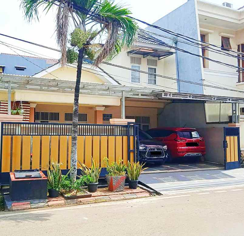 Rumah Dijual Semi Furnished Di Komplek Duren Sawit Jakarta Timur