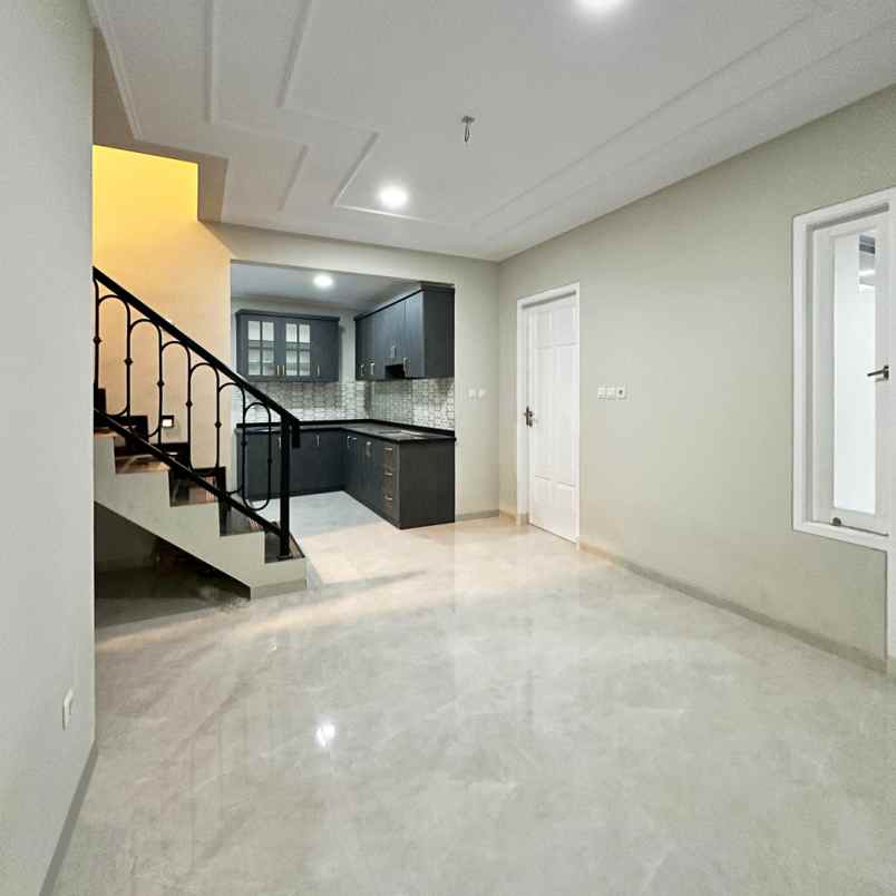 dijual rumah jl durian rt 2 rw 4