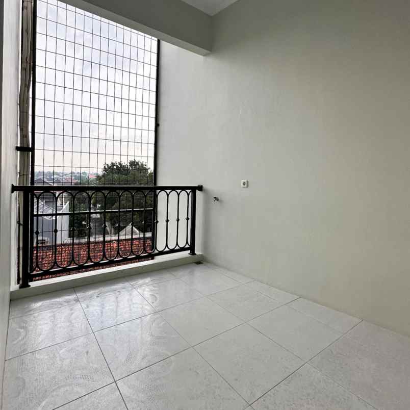 dijual rumah jl durian rt 2 rw 4