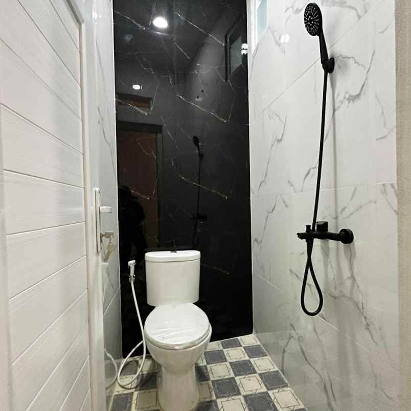 dijual rumah jl durian rt 2 rw 4