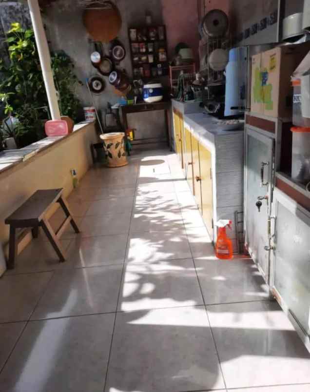 dijual rumah jl godean km 8