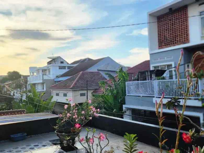 dijual rumah jl kav marinir pondok