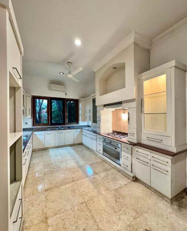 dijual rumah jl kemang dalam bangka kec