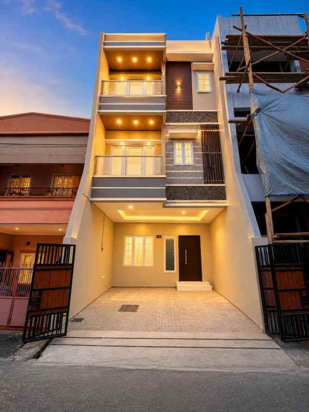 dijual rumah jl mandala