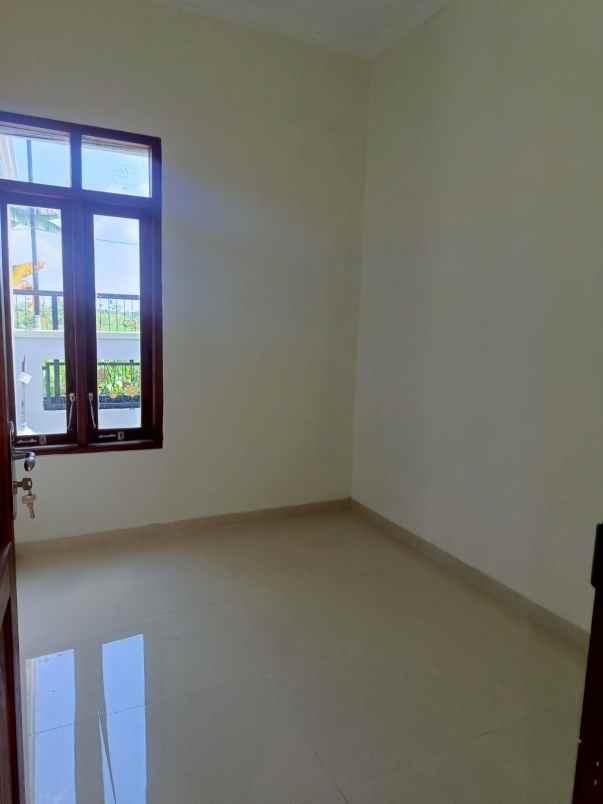 dijual rumah jl manding imogiri