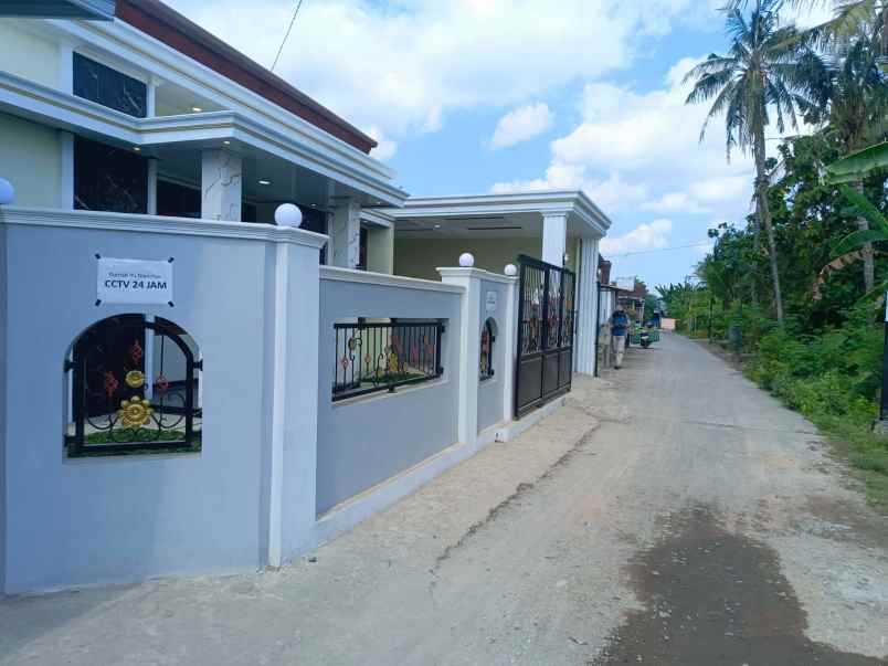 dijual rumah jl manding imogiri