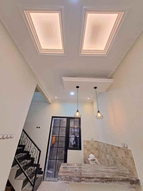 dijual rumah jl mandor samin