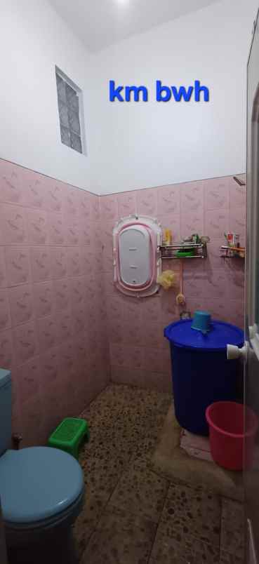 dijual rumah jl mawar merah perumnas