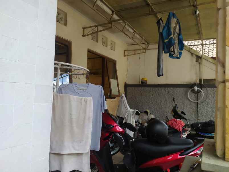 dijual rumah jl merdeka iv perum graha