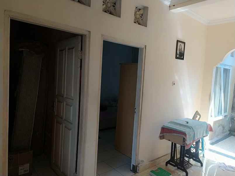 dijual rumah jl merdeka iv perum graha