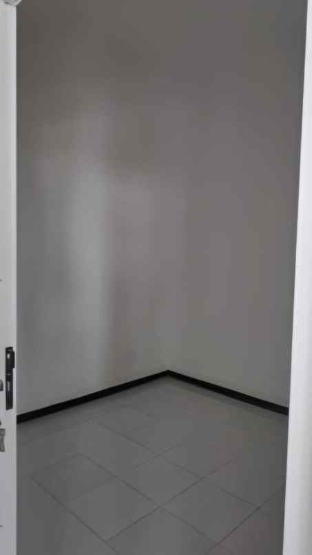 dijual rumah jl pahlawan balearjosari