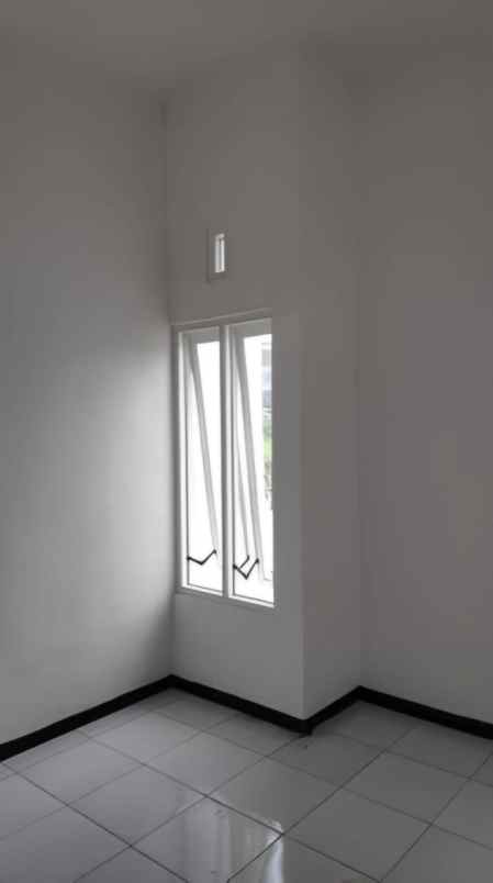 dijual rumah jl pahlawan balearjosari