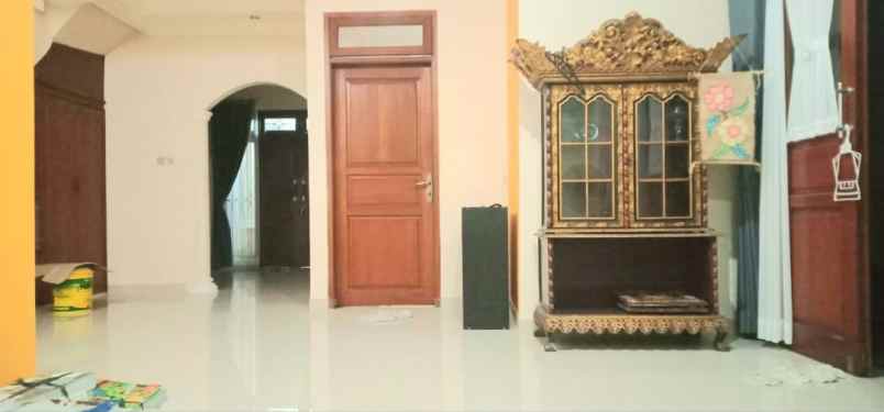 dijual rumah jl pondok kelapa duren