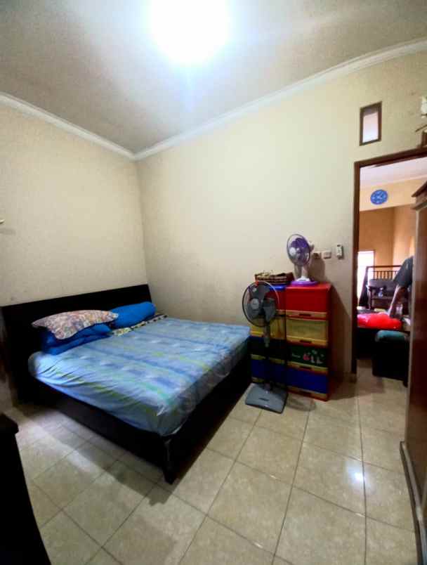 dijual rumah jl pondok kelapa duren