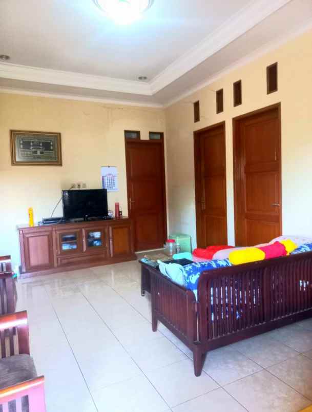 dijual rumah jl pondok kelapa duren