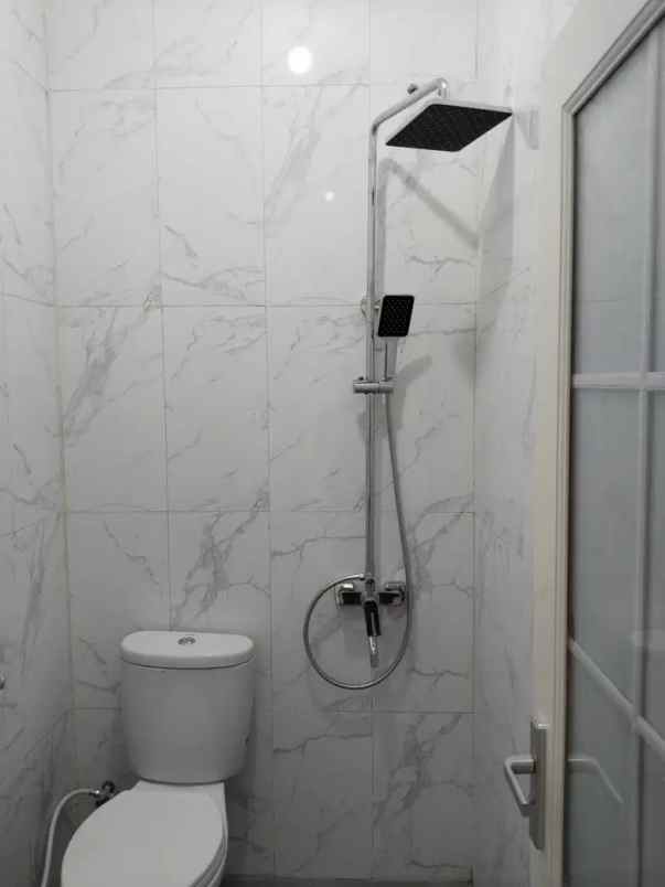 dijual rumah jl pondok kelapa duren