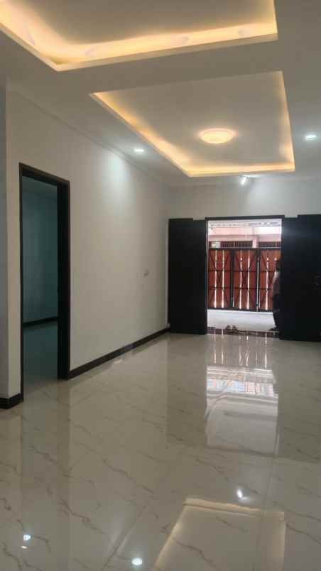 dijual rumah jl pondok kelapa duren