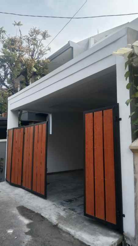 dijual rumah jl pondok kelapa duren