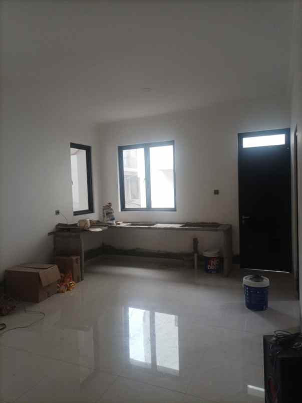 dijual rumah jl pondok kelapa duren