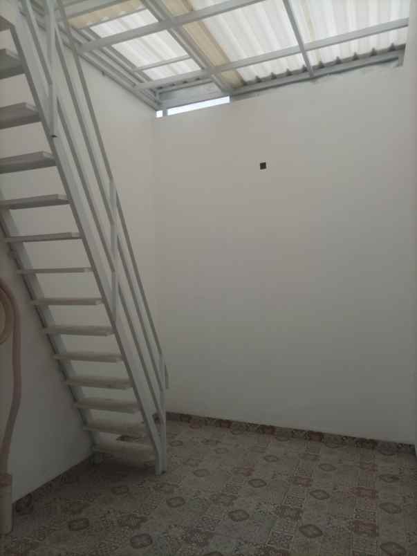 dijual rumah jl pondok kelapa duren