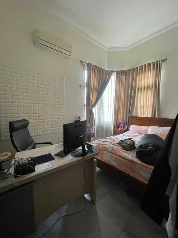 dijual rumah jl pondok kelapa duren