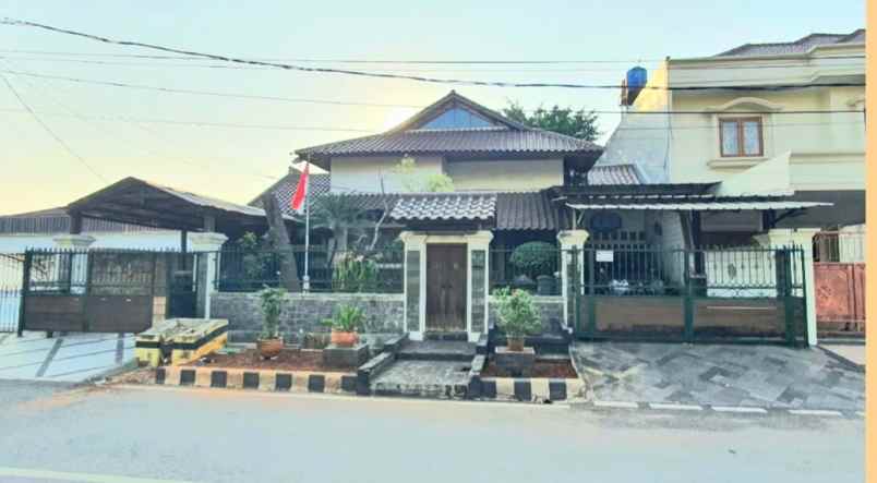 dijual rumah jl pondok kelapa duren