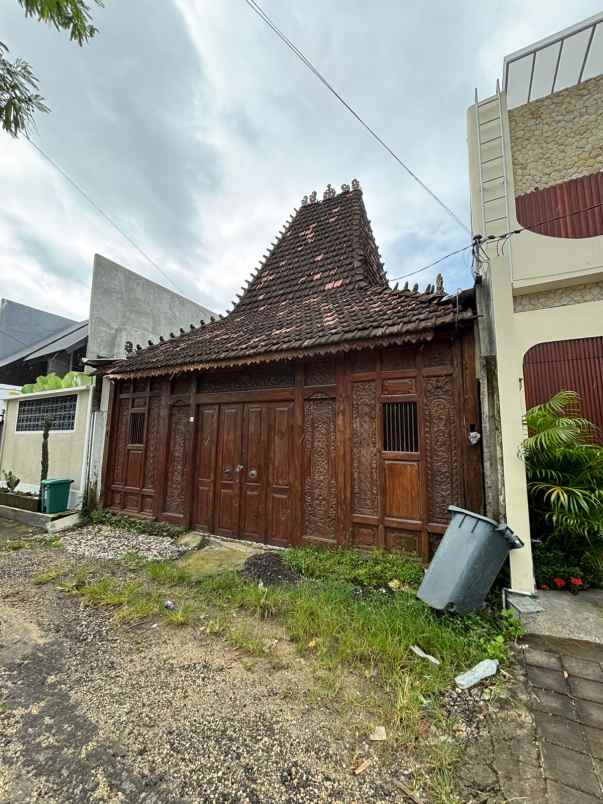 dijual rumah jl pura pemecutan ungasan