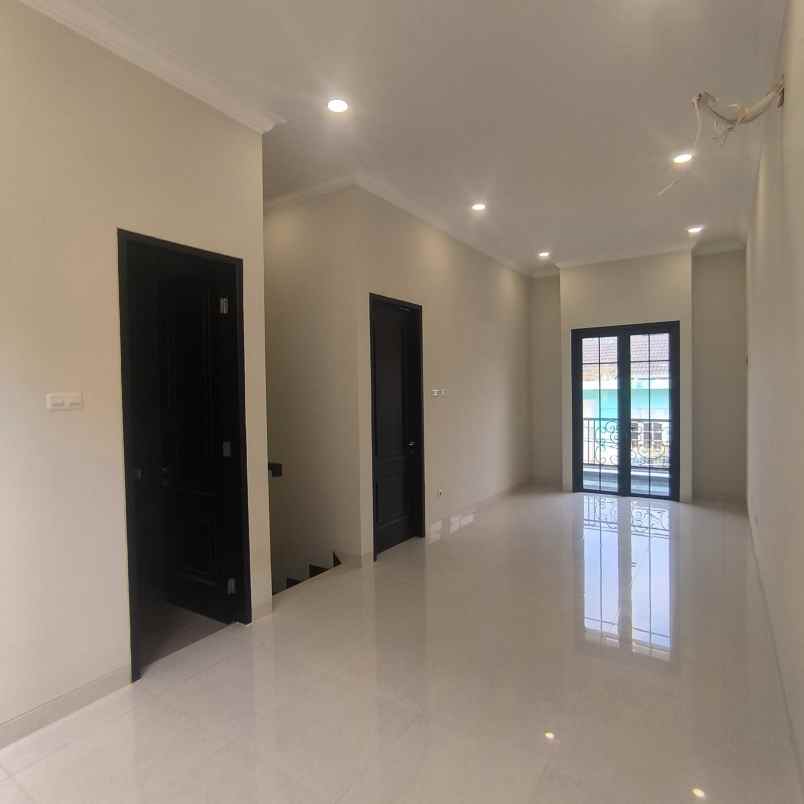 dijual rumah jl rawamangun jakarta timur