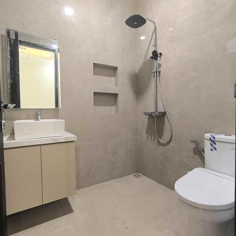 dijual rumah jl rawamangun jakarta timur