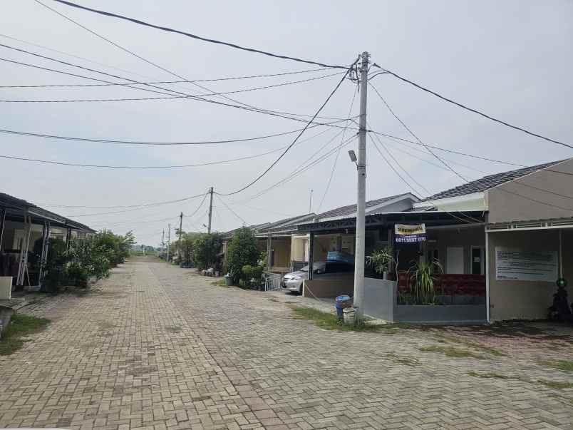 dijual rumah jl raya pakuhaji kp