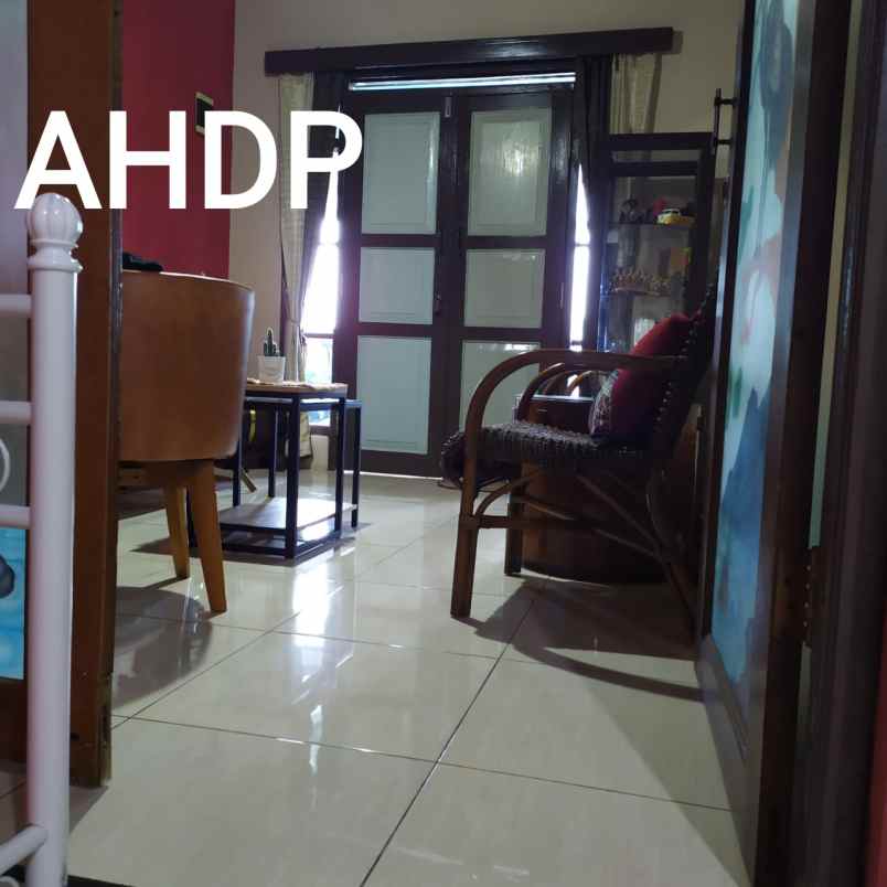 dijual rumah jl raya rancaekek kencana