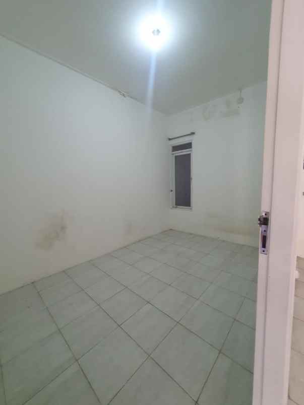 dijual rumah jl raya tanjung barat