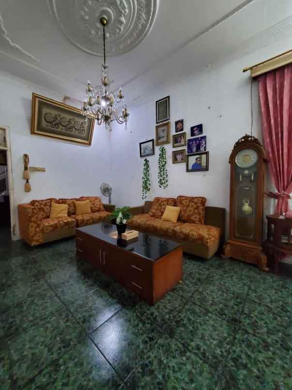 dijual rumah jl re martadinata