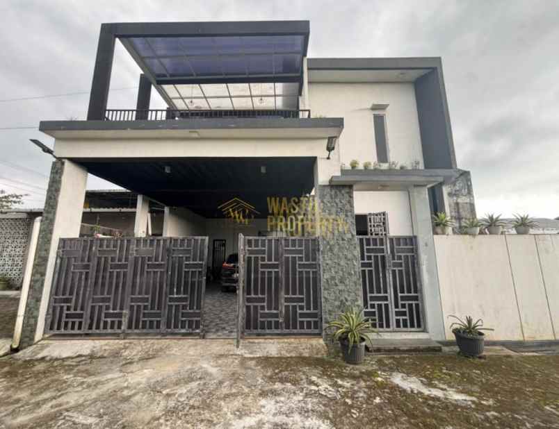 dijual rumah jl sudiro mantenan
