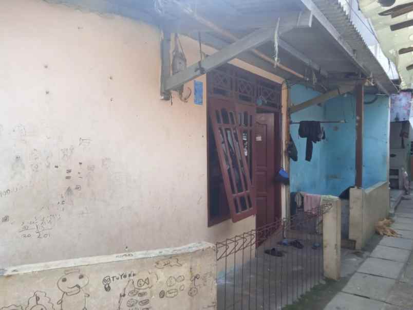 dijual rumah jl tipar timur semper