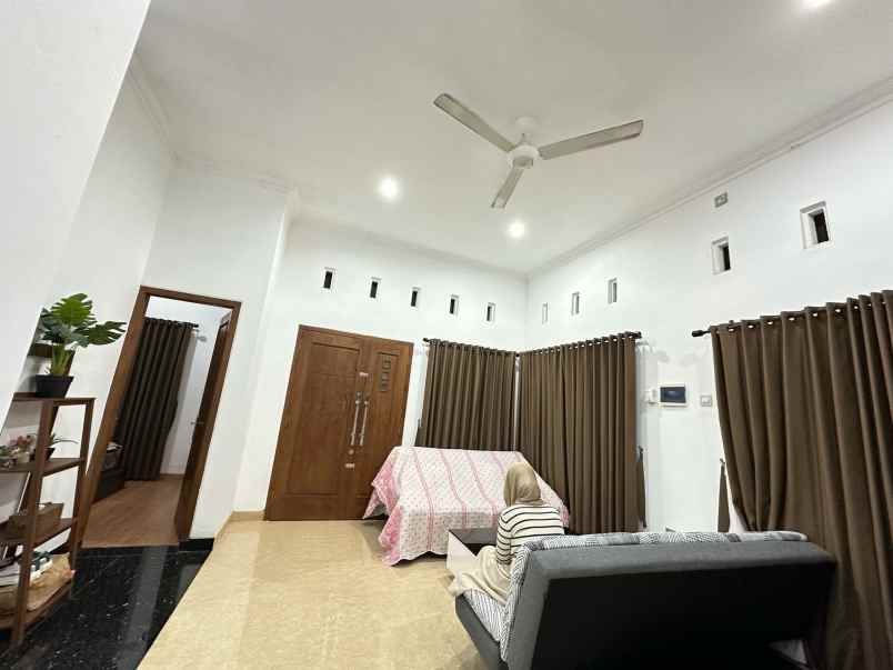 dijual rumah jl tutul no 9e