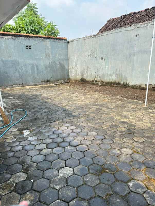 dijual rumah jl tutul no 9e