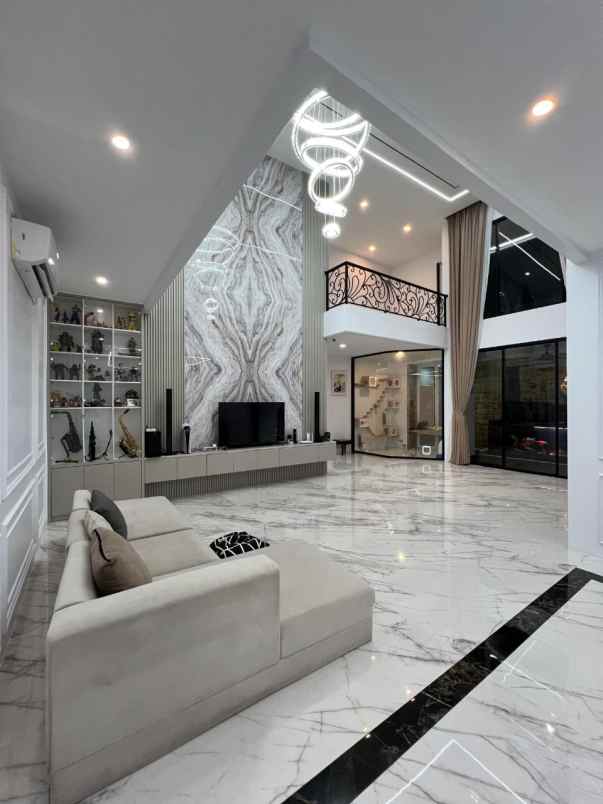 dijual rumah jl ulujami gg pancoran no