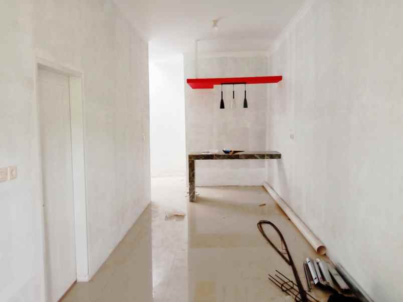 dijual rumah jln cicukang indah mekar