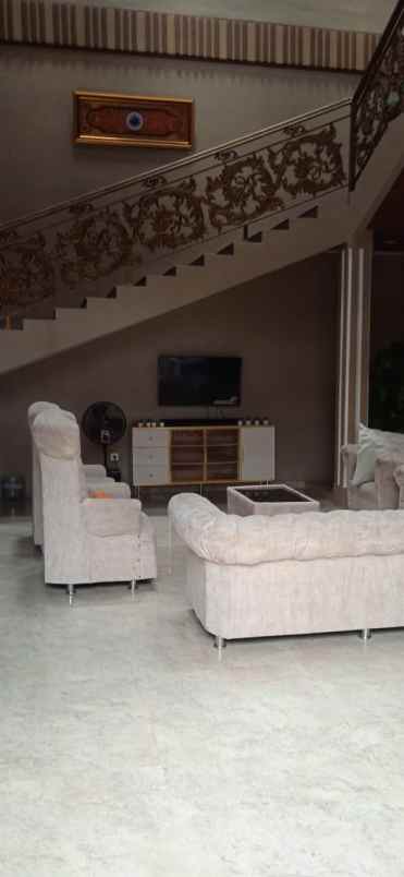 dijual rumah jln rusa