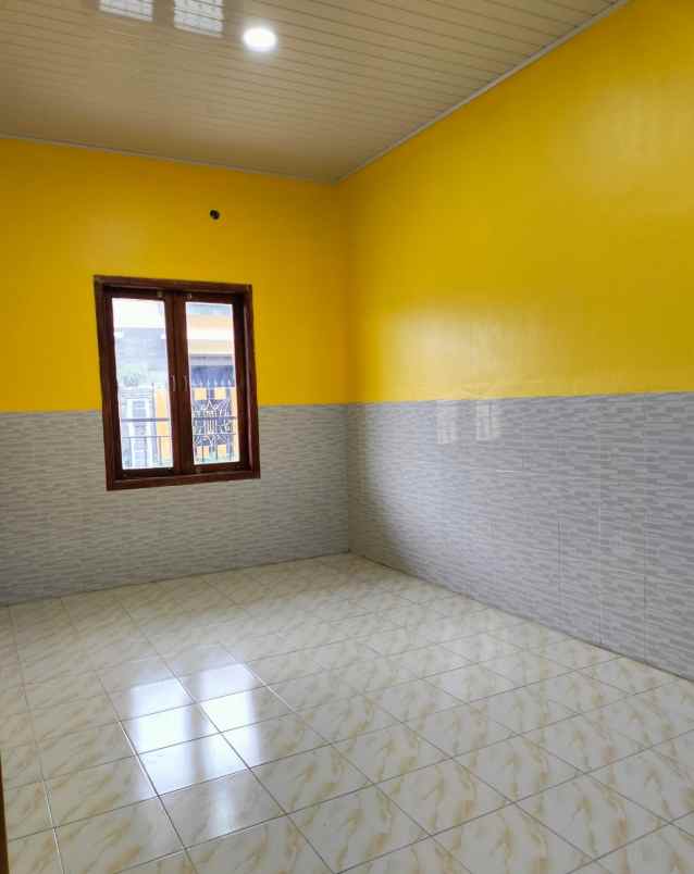 dijual rumah kantor kecamatan berbah