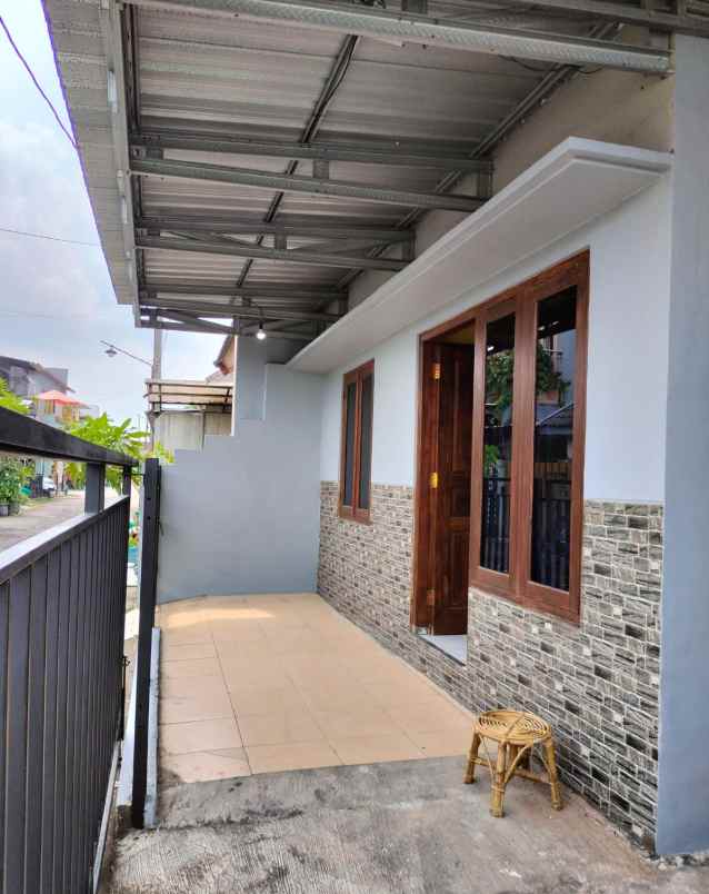 dijual rumah kantor kecamatan berbah