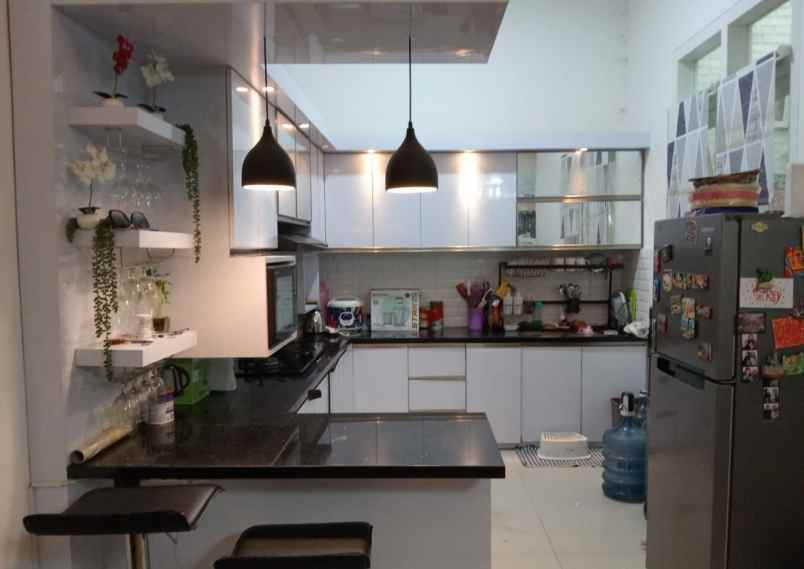 dijual rumah kawaluyaan