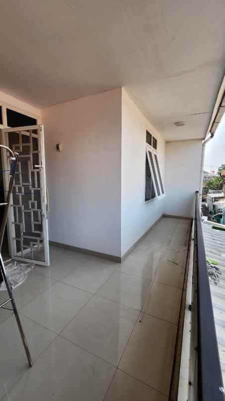 dijual rumah kawaluyaan