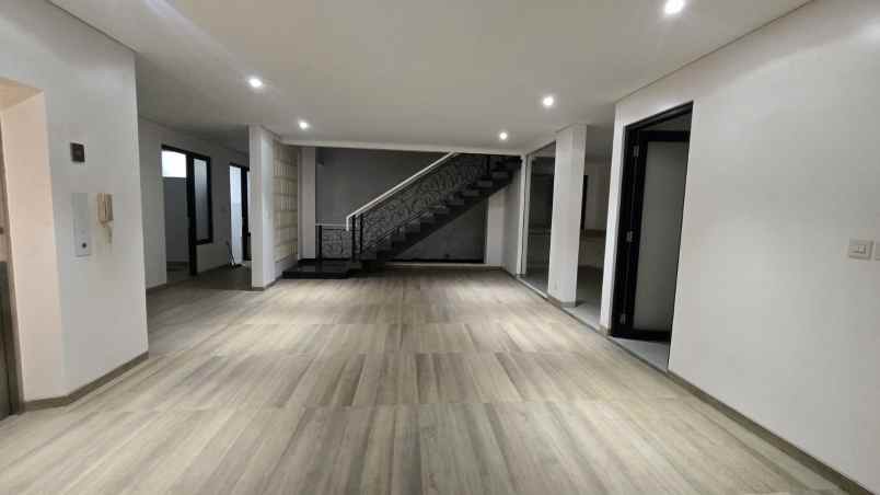 dijual rumah kawasan argenia sentul city