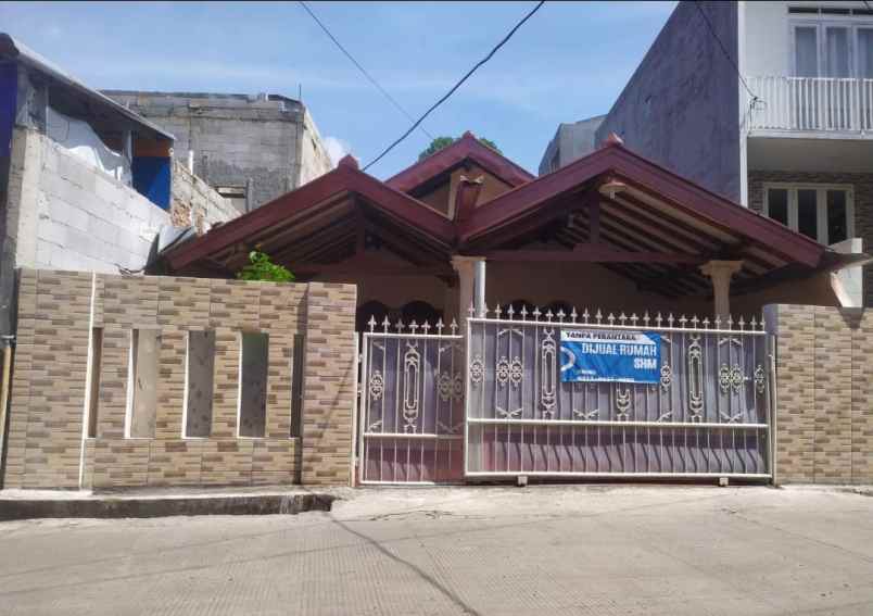 dijual rumah kebagusan